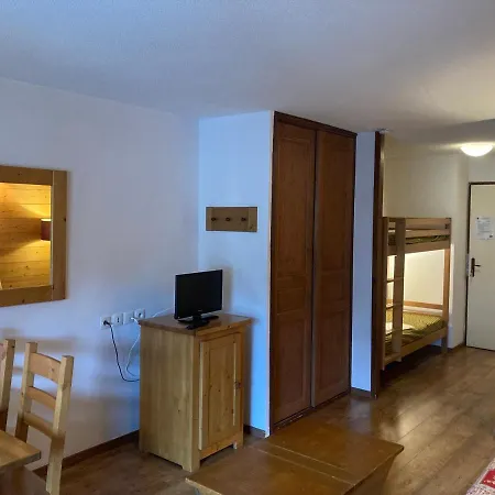 Cyb214 Apartment